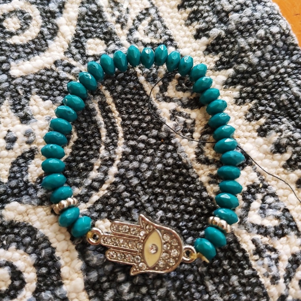 Hamsa stretch bracelet